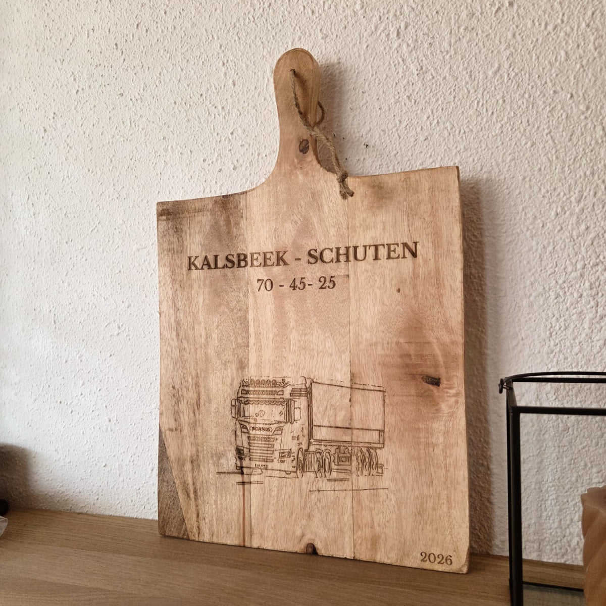 Borrelplank met logo jubileum 
