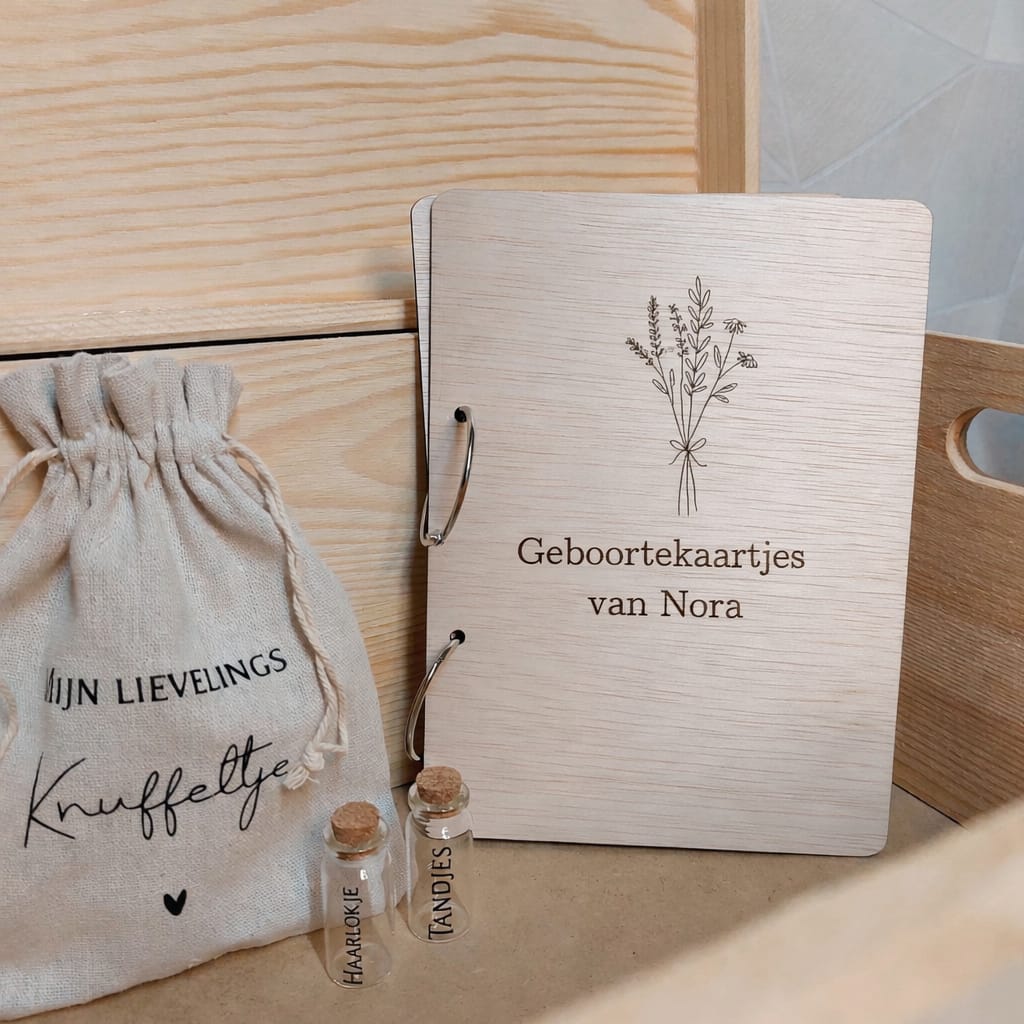 Bewaarbundel geboortekaartjes 'Bloem'