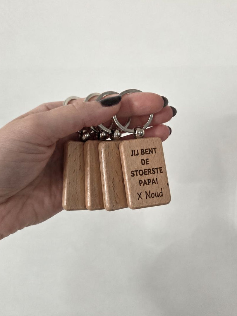 sleutelhanger met naam eigen tekst 